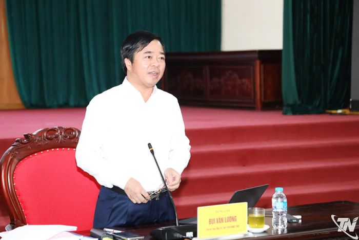 Đồng chí Bùi Văn Lương kết luận Hội nghị.