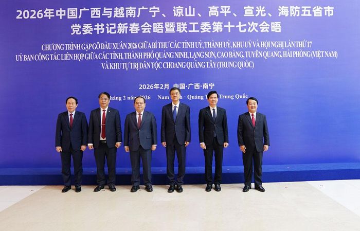 Các Bí thư Tỉnh ủy, Thành ủy Lạng Sơn, Quảng Ninh, Cao Bằng, Tuyên Quang, Hải Phòng (Việt Nam) và Bí thư Khu ủy Khu tự trị Dân tộc Choang Quảng Tây (Trung Quốc) tham dự Chương trình Gặp gỡ đầu Xuân 2026
