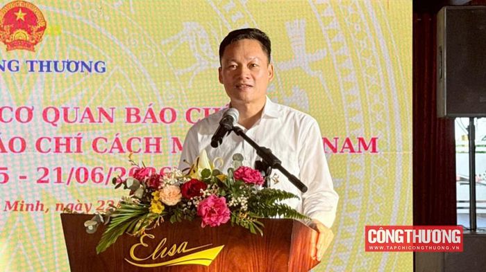 Ông Nguyễn Huy Ngọc, Vụ trưởng Vụ Địa phương III, Ban Tuyên giáo Trung ương nhấn mạnh vai trò quan trọng của báo chí trong việc đồng hành cùng các bộ, ngành thực hiện các mục tiêu phát triển kinh tế - xã hội