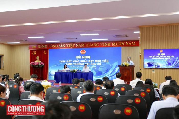 Phó Thủ tướng Thường trực Chính phủ Phạm Gia Túc phát biểu chỉ đạo tại Hội nghị thúc đẩy xuất khẩu đạt mục tiêu tăng trưởng hai con số.