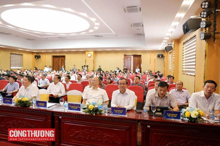 Hội nghị có sự tham gia của đại diện lãnh đạo các địa phương, các hiệp hội ngành hàng, các doanh nghiệp xuất khẩu