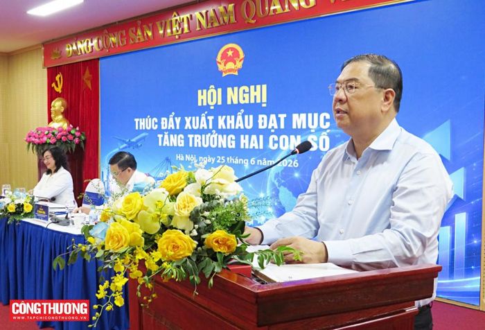 Phó Thủ tướng Thường trực Chính phủ Phạm Gia Túc phát biểu chỉ đạo Hội nghị