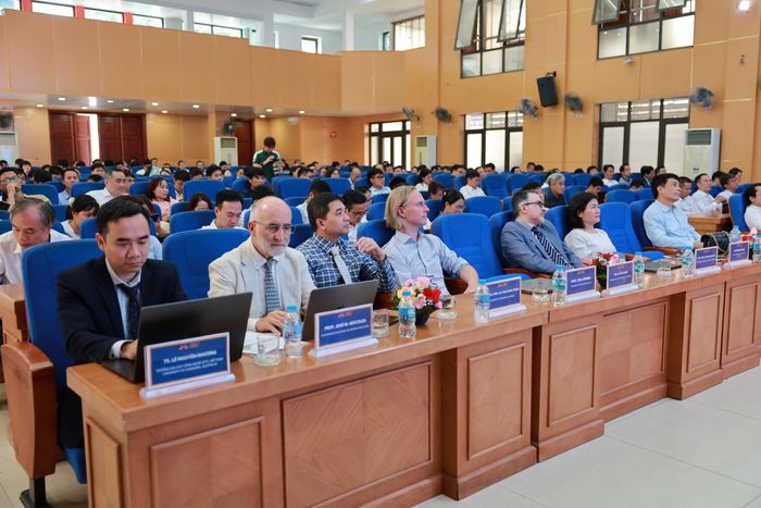 Hội thảo thu hút sự tham gia của nhiều nhà khoa học, chuyên gia, doanh nghiệp trong nước và quốc tế đến từ Hoa Kỳ, Tây Ban Nha, Úc và Việt Nam.