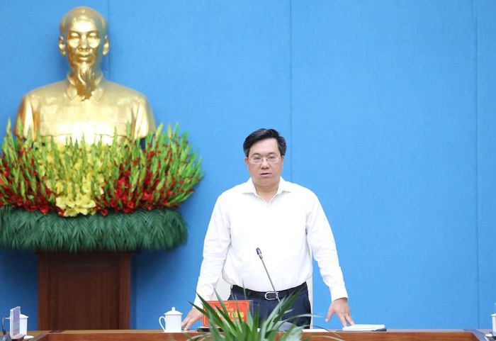 Chủ tịch UBND tỉnh Phú Thọ Trần Duy Đông phát biểu chỉ đạo tại hội nghị