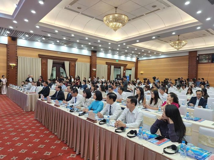 Quang cảnh buổi họp báo