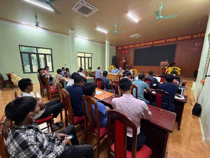  Lãnh đọa quỹ làm việc với UBND xã Mường Luân để giải quyết khó khăn, vướng mắc trong quá trình thực hiện chính sách chi trả dịch vụ môi trường rừng. 