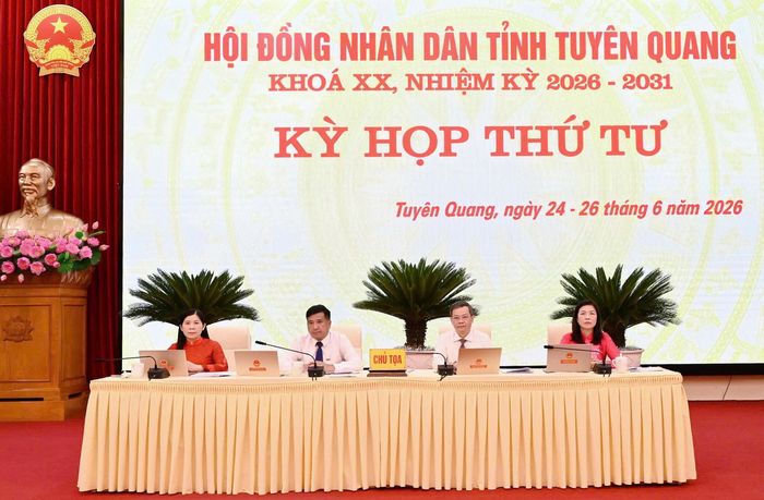 Chủ tọa điều hành kỳ họp