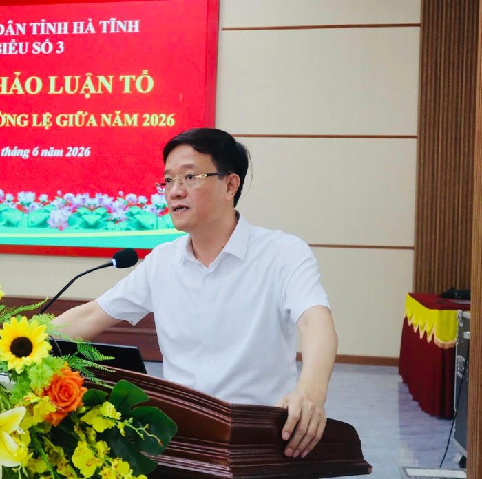 Bí thư Đảng ủy, Chủ tịch HĐND xã Thiên Cầm Nguyễn Bá Đức phát biểu