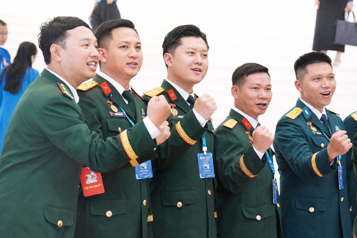 Đại úy Bùi Tuấn Ngọc vinh dự là đại biểu thuộc khối Thanh niên Quân đội tham dự Đại hội Đoàn toàn quốc lần thứ XIII.