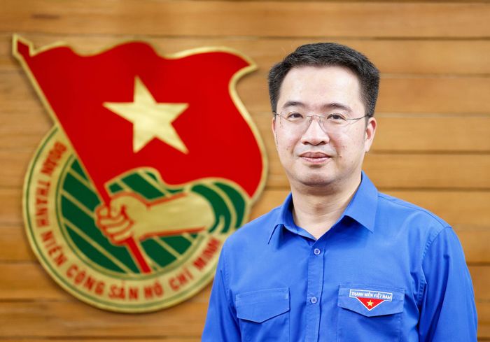 Đồng chí Nguyễn Tường Lâm, Bí thư Trung ương Đoàn, Chủ tịch Hội Liên hiệp thanh niên Việt Nam tiếp tục giữ chức Bí thư Trung ương Đoàn khóa XIII.