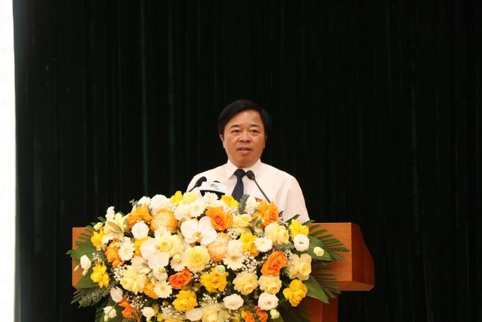 Phó Bí thư Tỉnh ủy, Chủ tịch HĐND tỉnh Bùi Văn Lương, phát biểu tại kỳ họp. Ảnh: Đồng Văn Thưởng