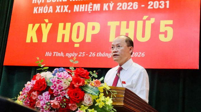 Phó Bí thư Thường trực Tỉnh ủy, Chủ tịch HĐND tỉnh Nguyễn Hồng Lĩnh phát biểu khai mạc kỳ họp
