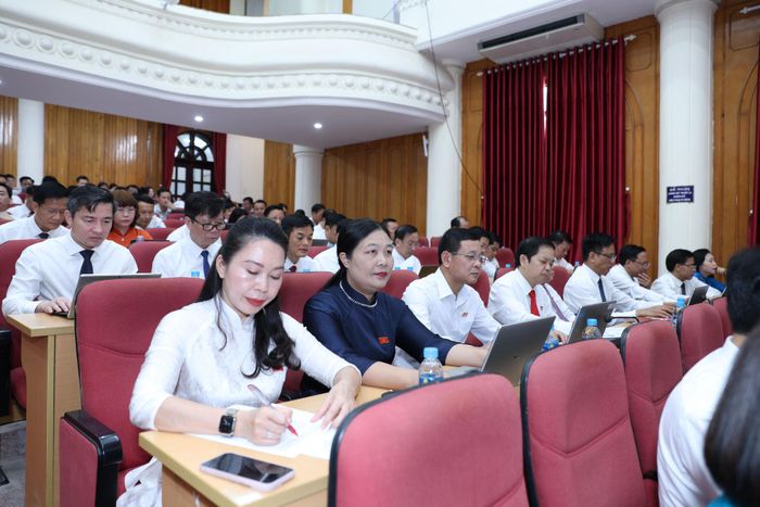Các đại biểu tham dự kỳ họp