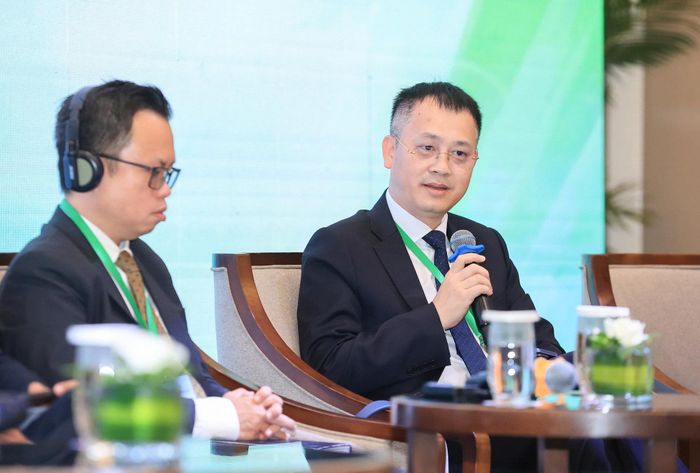 Phó cục trưởng Cục Hàng không Việt Nam Đỗ Hồng Cẩm phát biểu tại tọa đàm