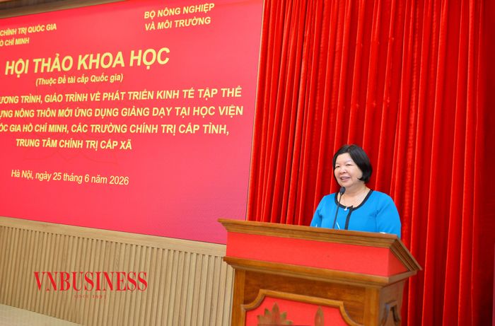 Chủ tịch Liên minh HTX Việt Nam Cao Xuân Thu Vân phát biểu tại Hội thảo.