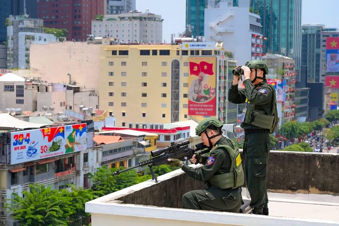 Lực lượng Đặc nhiệm Cảnh vệ Công an nhân dân bảo đảm an ninh, an toàn các hoạt động kỷ niệm 50 năm Ngày Giải phóng miền Nam, thống nhất đất nước (TP Hồ Chí Minh, 30/4/2025).