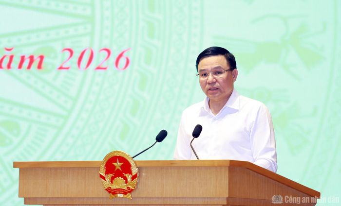 Các đại biểu thảo luận tại hội nghị.