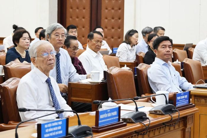 Các đại biểu tham dự hội thảo.