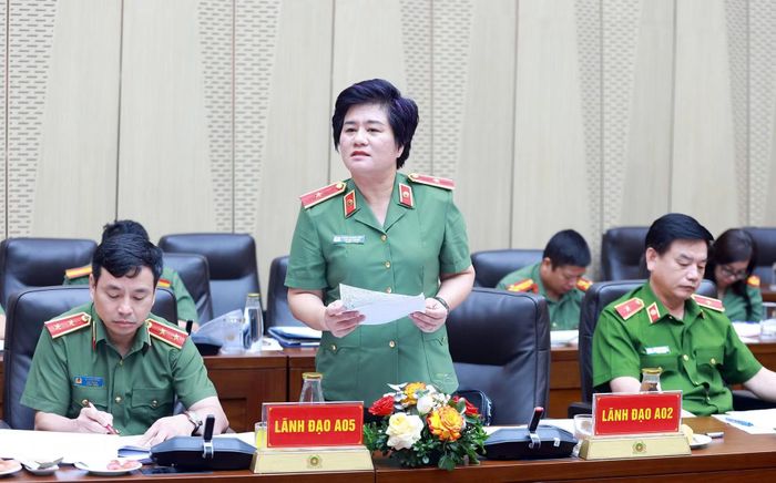 Thiếu tướng Đoàn Thanh Thủy, Phó Cục trưởng Cục An ninh Nội địa phát biểu tại buổi làm việc.