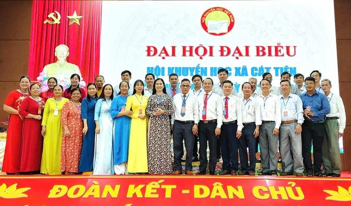 Đại hội chúc mừng Ban chấp hành Hội Khuyến học xã Cát Tiên nhiệm kỳ 2026-2031.