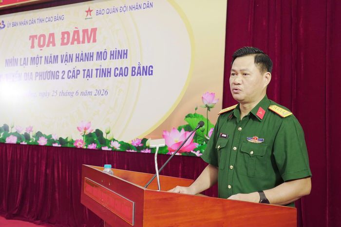 Đại tá, Tiến sĩ Nguyễn Hồng Hải, Phó Tổng biên tập Báo Quân đội nhân dân phát biểu đề dẫn.