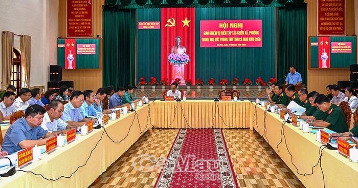 Các đại biểu tham dự hội nghị.