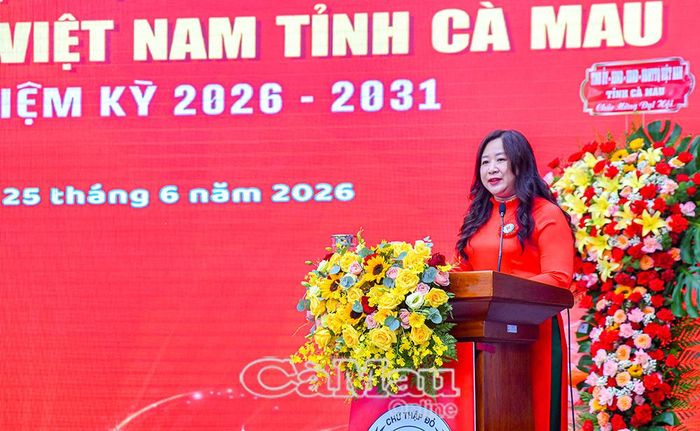 Phó Chủ tịch Hội Chữ thập đỏ tỉnh Cà Mau Hồ Quý Nhi nhấn mạnh phương châm “Chủ động - Kết nối - Thích ứng - Bền vững”.
