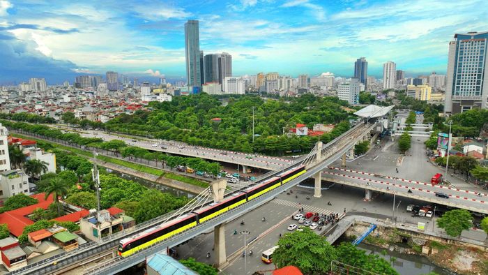 Tuyến metro Nhổn - Ga Hà Nội đang phát huy tốt hiệu quả đầu tư. Ảnh: Phạm Công