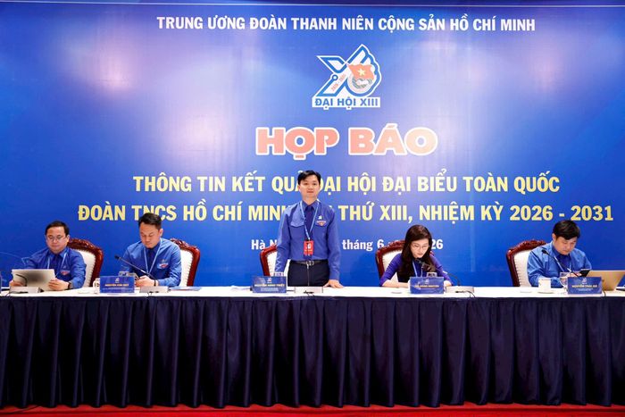 Ủy viên dự khuyết Trung ương Đảng, Bí thư Thường trực Trung ương Đoàn, Chủ tịch Trung ương Hội Sinh viên Việt Nam Nguyễn Minh Triết chủ trì họp báo. Ảnh: Hồ Ý