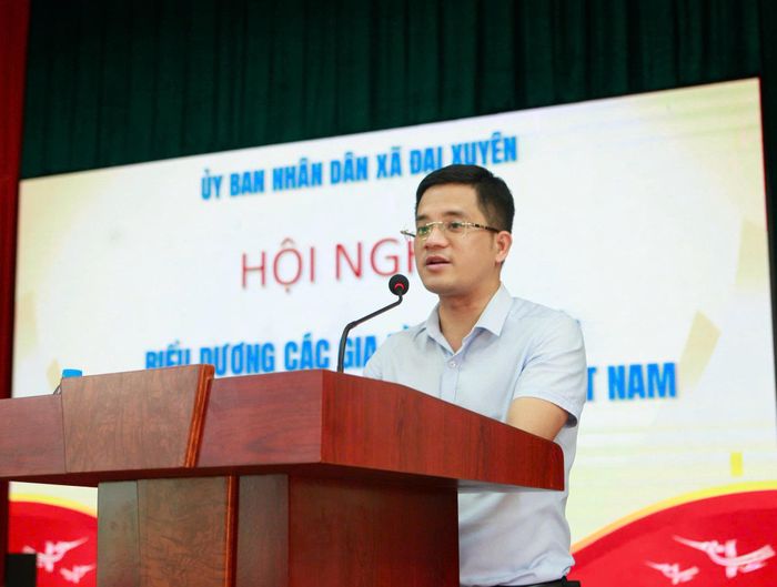 Phó Chủ tịch UBND xã Đại Xuyên Phạm Anh Tuấn phát biểu chỉ đạo tại hội nghị. Ảnh: Hồng Nhung