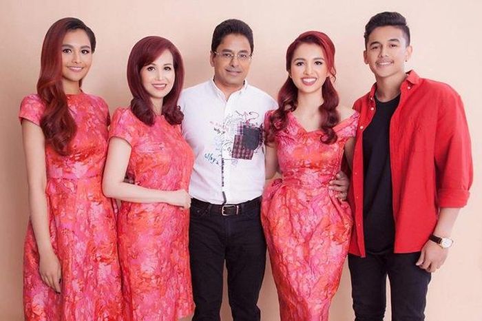 Sự viên mãn của hoa hậu Diệu Hoa khiến nhiều người chú ý. Nhưng điều khiến mọi người nể phục là sự nỗ lực bền bỉ và tài năng, tri thức của người đẹp. Không phải là một bình hoa di động, Diệu Hoa là một doanh nhân thành đạt. Vì thế việc có một cuộc sống đầy đủ hơn người là điều dễ dàng thực hiện được.