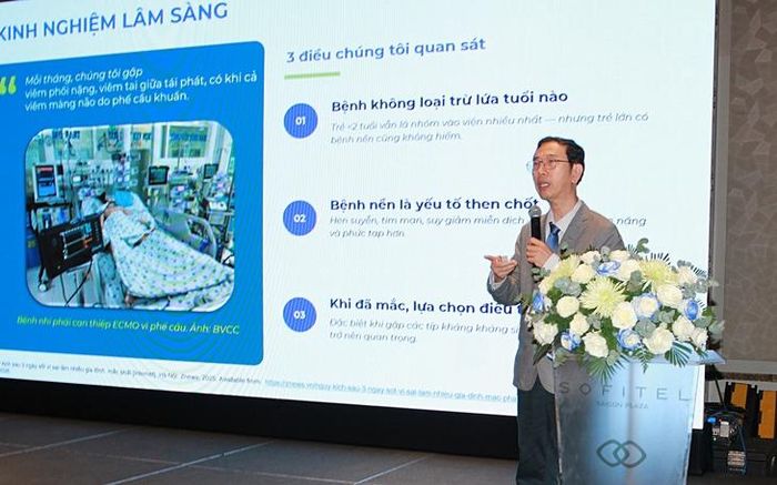 BS.CKII Nguyễn Minh Tiến - Phó Giám đốc Bệnh viện Nhi đồng Thành phố HCM chia sẻ kinh nghiệm lâm sàng, rằng trẻ mắc phế cầu xâm lấn nguy hiểm tính mạng, điều trị tốn tiền tỷ và di chứng vẫn nặng nề.
