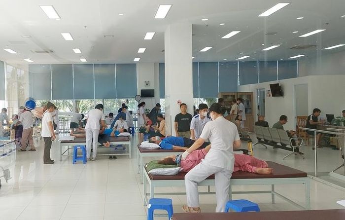 Chương trình phục hồi chức năng toàn diện cho bệnh nhân tại Bệnh viện Phục hồi chức năng và Điều trị bệnh nghề nghiệp TPHCM.