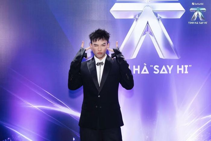  Sở hữu màu sắc âm nhạc hiện đại cùng cá tính nghệ thuật rõ nét, Thể Thiên từng ghi dấu ấn với khán giả qua các ca khúc SaiGontey, Lún Sâu và Interlude (Diễm Xưa) 