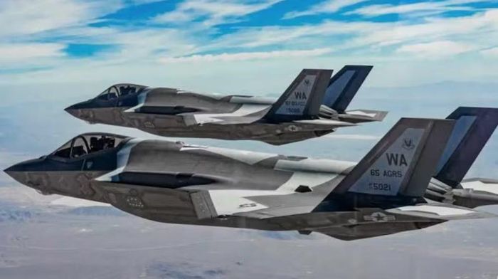 "Đây là mục tiêu dễ đạt được hơn nhiều so với việc quay lại chương trình F-35", bà nhận định.