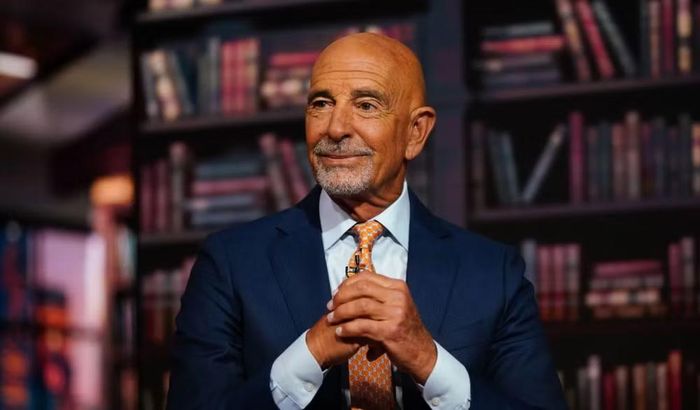 Đại sứ Mỹ tại Thổ Nhĩ Kỳ Tom Barrack hồi cuối năm 2025 nhận định mối quan hệ cá nhân giữa ông Trump và ông Erdogan đã giúp hai bên có những cuộc đối thoại hiệu quả nhất về vấn đề F-35 trong gần một thập kỷ.