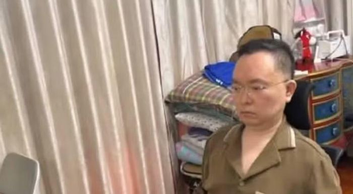 Biến cố xảy đến chỉ một năm sau đó. Năm 2019, khi con trai đầu lòng vừa chào đời, ông Thái Lỗi được chẩn đoán mắc bệnh ALS - căn bệnh thần kinh thoái hóa nghiêm trọng khiến người bệnh dần mất khả năng vận động và giao tiếp.