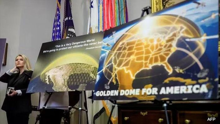 Những thành phần chính của Golden Dome bao gồm: Nhóm vệ tinh theo dõi và nhận dạng nhằm phát hiện mọi vụ phóng tên lửa trong thời gian thực, đi kèm tên lửa đánh chặn động năng được triển khai trong không gian, trên biển và trên đất liền.