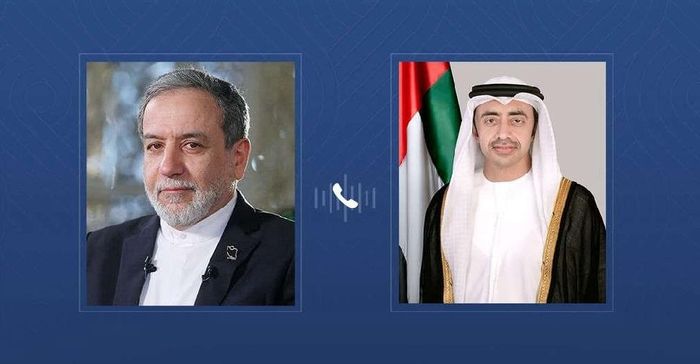  Ngoại trưởng Các Tiểu vương quốc Ả rập Thống nhất (UAE) Abdullah bin Zayed Al Nahyan (phải) điện đàm với người đồng cấp Iran - ông Abbas Araghchi ngày 26-6. Ảnh: WAM 