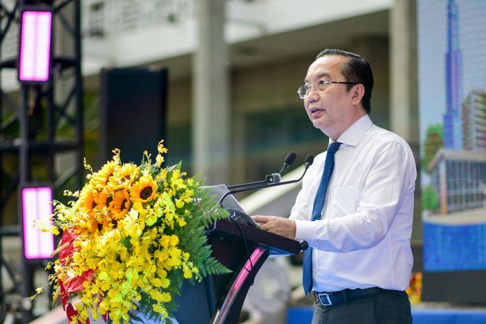  Tại lễ khai mạc, ông Trần Thế Thuận, Giám đốc Sở Văn hóa Thể thao TP.HCM, chia sẻ về tầm nhìn chiến lược đối với văn hóa đọc. Ông khẳng định xây dựng thói quen đọc sách là nhiệm vụ lâu dài, có ý nghĩa quan trọng trong việc hình thành nhân cách, bồi đắp tri thức cho công dân tương lai. Qua Hội sách này, thành phố kỳ vọng tạo dựng một môi trường học tập suốt đời, giúp các em thiếu nhi tiếp cận tri thức nhân loại một cách tự nhiên nhất. 