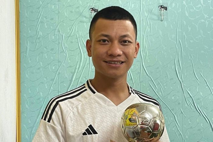 Kiểu tóc ngắn càng khiến Thanh trông giống cầu thủ Kylian Mbappe. 