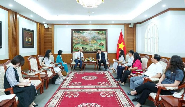 Toàn cảnh buổi làm việc