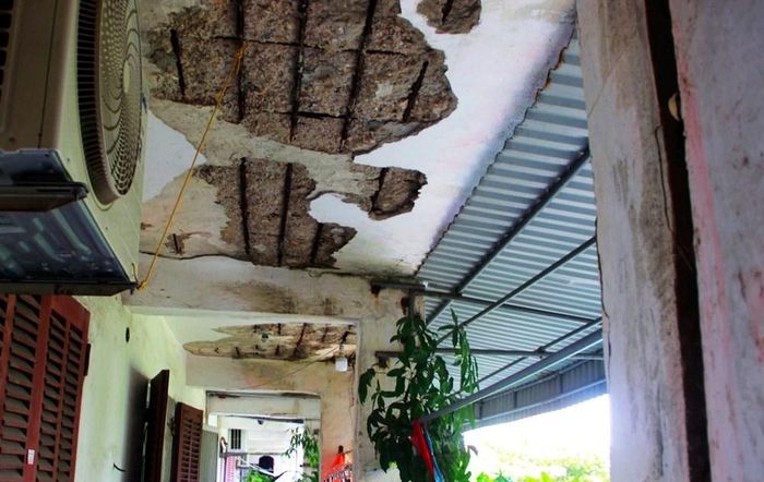 Các tòa nhà chung cư Quang Trung, Nghệ An có tuổi đời gần 50 năm đang xuống cấp trầm trọng