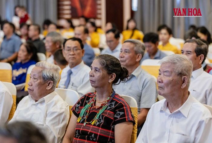 Nhiều gia đình là người đồng bào dân tộc được tuyên dương trong dịp này