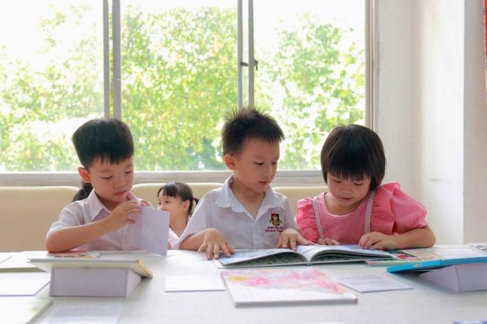 Các bạn nhỏ thích thú với không gian đọc tại Hội sách Thiếu nhi TP.HCM