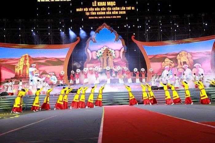 Uyển chuyển điệu múa Chăm