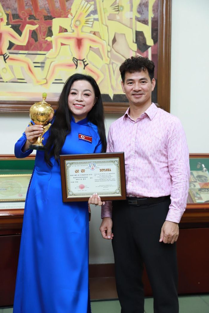 NSND Xuân Bắc - Cục trưởng Cục Nghệ thuật Biểu diễn - cũng tham dự buổi lễ