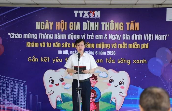 Thầy Thuốc nhân dân, PGS. TS Nguyễn Quang Bình, Phó Giám đốc bệnh viện Răng Hàm Mặt Trung ương Hà Nội phát biểu. Ảnh: Khánh Hòa - TTXVN