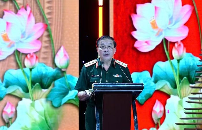 Thượng tướng Trương Thiên Tô, Ủy viên Trung ương Đảng, Phó Chủ nhiệm Tổng cục Chính trị Quân đội nhân dân Việt Nam, Trưởng Ban tổ chức hội thi phát biểu.