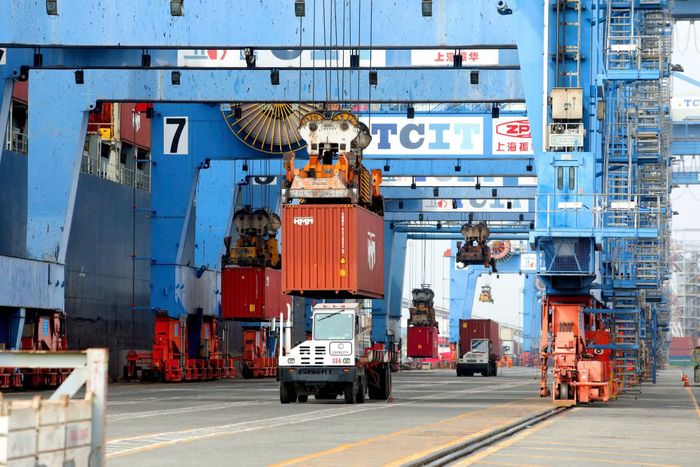 Hợp nhất luật không đồng nghĩa với việc xóa nhòa ranh giới giữa hai lĩnh vực hàng hải và đường thủy. (Ảnh: KHIẾU MINH)